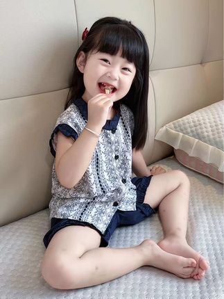 很爱很爱孩子,也是对自己童年的弥补,不懂怎么教育孩子,就问问自己小时候想要什么样的父母,那就成为这样的父母吧#我的女孩👧🏻 #当妈妈后