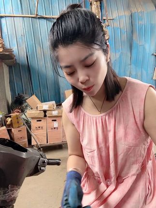 #收废品 #劳保手套 需要手套的老板们可以在小黄车下单