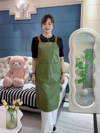 【网红加长过膝PU皮 防水围裙软皮 厨房餐饮 做饭无袖工作围腰专用】#围裙#厨房好物 #居家好物 #谁穿谁好看#新款分享 @巨量千川 @DOU+小助手