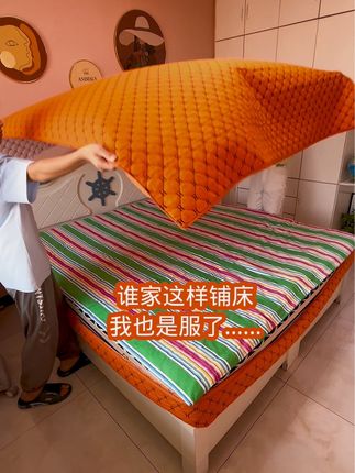 这款六面全包式的床垫保护套,不仅能保护床垫的正面和侧面,就连床垫的下面也包裹的严实起来,方便拆洗,脏了可以手洗,机洗,老公洗,再也不用担心床垫弄脏了#床笠 #床垫保护套 #夹棉床笠
