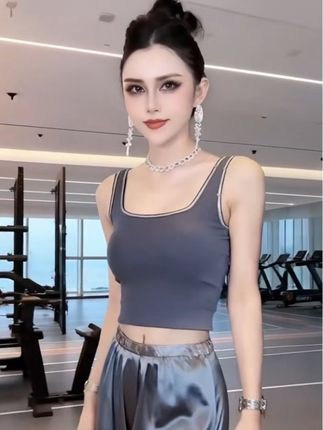 #我是又甜又酷的流光系少女 #今日分享 #内搭外穿都好看 #美背穿搭 @
