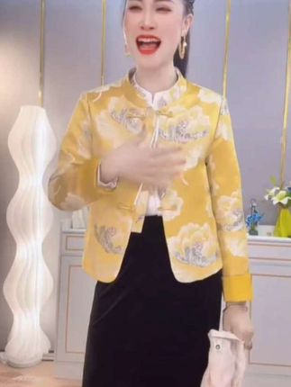 新中式国风外套女春秋新款雅气质短款提花刺绣立领外套