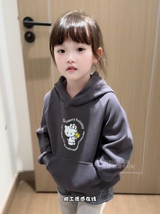 太实穿洋气了吧!上身洋气又舒适,品质超好,款式耐脏上档次!#高品质童装 #生女儿就要这样穿 #每日童装穿搭分享 #面料柔软舒适 #浅交个秋季穿搭作业吧