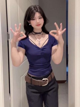 #辣妹穿搭 #女人味穿搭 #摆脱路人感的小个子女生穿搭 #梨形身材穿搭