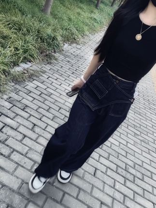 我连自己都猜不透,怎么敢奢望别人懂我,活到现在拿得起放得下的只有筷子,别说来日方长,挥手之间都是人走茶凉!#今日穿搭 #搭配日常 #谁穿谁好看系列 #穿出大长腿 #上热门🔥 @创作灵感小助手