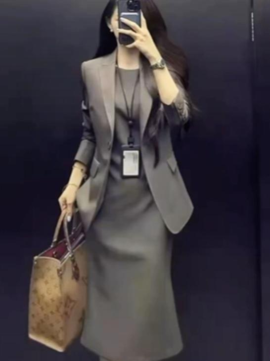 #随便穿都好看的穿搭全指南 #早秋穿搭公式来了 #高级感时尚单品搭配指南 #创作者中心 #创作灵感