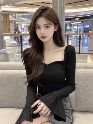 #秋冬别致甜辣妹喇叭长袖方领锁骨打底衫女内搭设计感修身短款上衣#气质穿搭 #时尚 #辣妹 #长袖打底衫