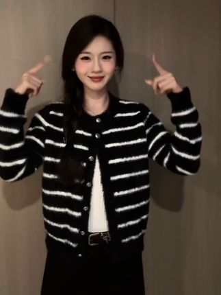 微笑再美再甜不是你的都不特别~ #手势舞 #只对你有感觉 #简单易学