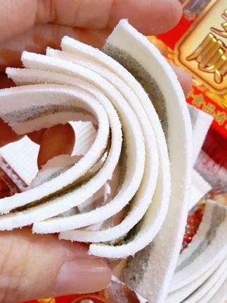 鲜鲜正做 平安顺榄仁芝麻书册糕 软柔软柔非常好吃 拜月娘首选#强烈推荐 #平安顺榄仁芝麻书册糕 #八月十五中秋节