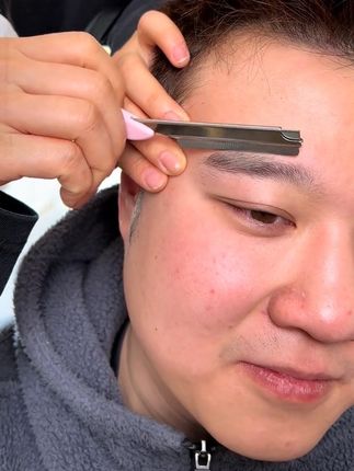 专业修眉刀!手残党也能秒变高手 安全护齿不伤肤~化妆师同款!画眉修形一气呵成👩🎨#美妆工具 #修眉神器