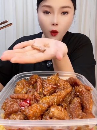 #脱骨鸡爪 #虎皮凤爪 #虎皮凤爪真的太好吃了 #虎皮凤爪一嗦就脱骨