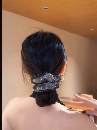 #头饰发夹高级感 #夏日清凉发型 #明星同款发型 #好物推荐🔥 #网红爆款饰品