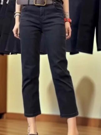 黑色显瘦八分烟管牛仔裤女2025新款梨型身材小个子洋气九分直筒裤#时尚穿搭 #裤子穿搭 @抖加🔥上热门🔥dou+🔥热点宝 @抖加上热门 @巨量千川