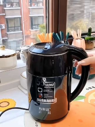 这是一个万利达大品牌电热水壶,就二十几块就能入手还是一个恒温壶家家必备很实用#万利达电热水壶#家用电器 #居家好物