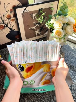 #超薄透气 聪博高端款奢柔清新纸尿裤买一送一,还是医护级,价格划算,一天10片也不心疼#聪博纸尿裤