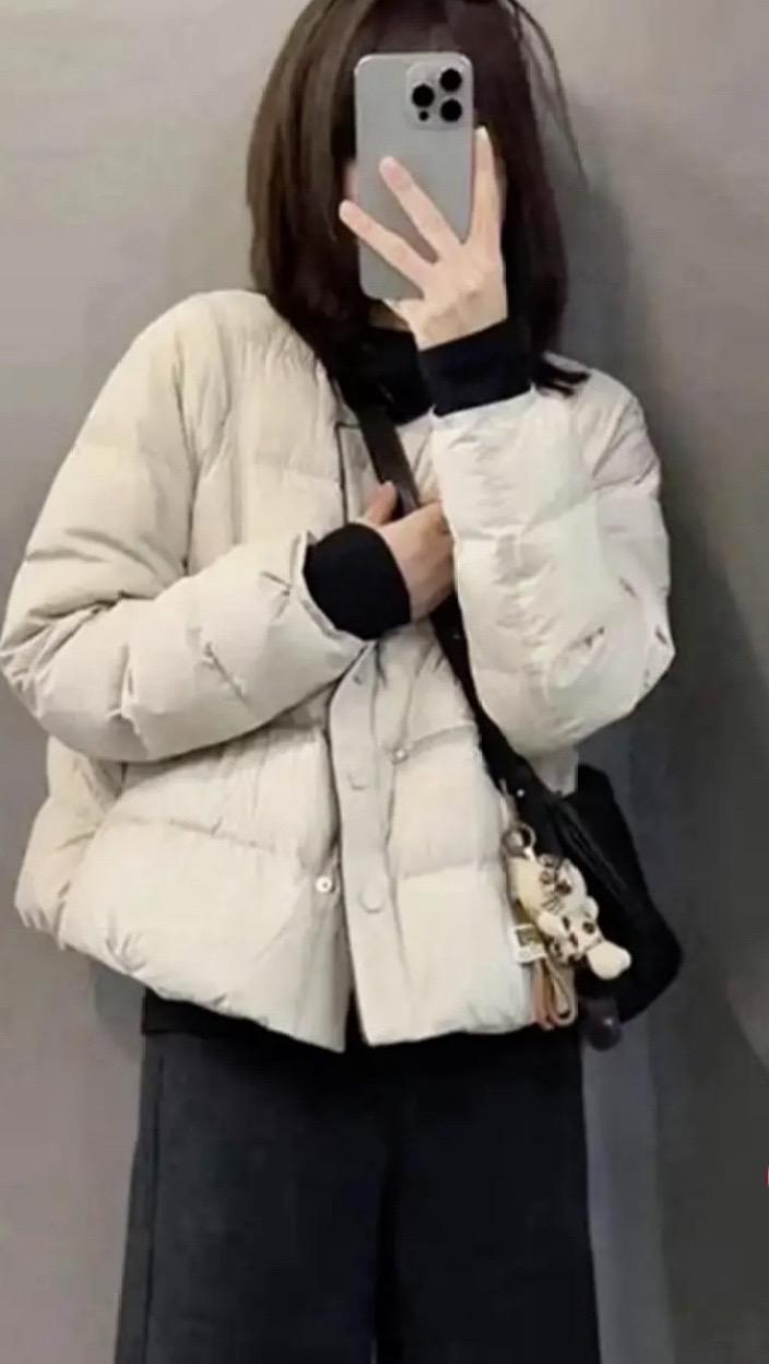 #短款棉服 #休闲减龄穿搭 #小个子穿搭 #时尚穿搭 #谁穿谁美 @DOU+小助手 @DOU+好生意 @DOU+上热门