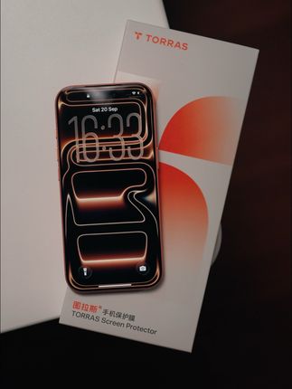无黑边不挡屏幕不断触的图拉斯高透钢化膜 首发在开市客入手的iPhone17pro也送了一张#iphone17promax #手机贴膜 #无限回购的宝藏单品 #图拉斯 #在抖音入手的好东西