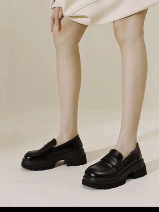 #星期六 #乐福鞋 @热点小助手