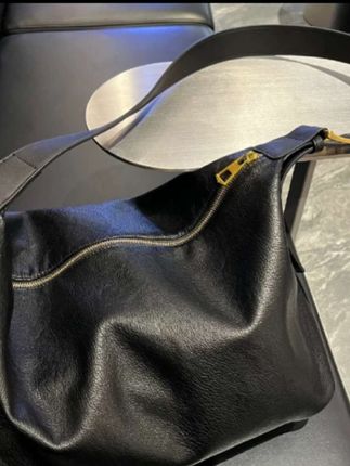 左千户包黑色大包高级感软皮大容量斜挎包百搭休闲 男款单肩包包