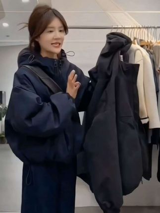 短款双拉链连帽加棉冲锋衣外套#女秋冬季新款休闲防风上衣潮#小个子穿搭#时尚休闲穿搭 #百搭上衣