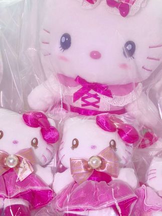 USJ大阪环球影城限定hellokitty😍有挂件有玩偶!一会直播间见!#hellokitty #粉色系 #三丽鸥hellokitty #kitty猫 #kitty