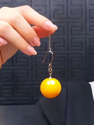 #创作灵感 老蜜蜡耳环 18K金镶嵌鸡油黄耳环 蜜蜡耳坠圆珠耳环 俄罗斯琥珀#精美耳饰 #美出高级感 #耳环#七夕