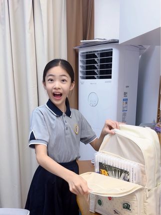 女孩子的东西怎么都这么好看呢 #小学生日常 #舞蹈生 #形体仪态 #gmt护脊书包 #GMTforKids