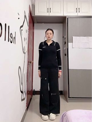 超简单又不随意的一身,裤子所有口袋都可以打开#高智感cleanfit穿搭 #微胖穿搭#早秋穿搭