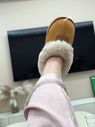 好软好舒服的拖鞋啊~女生冬天要注意保暖 脚别着凉~要爱自己呦~#一脚蹬 #棉拖