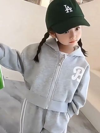 女童洋气运动套装2025春款韩版拉链连帽卫衣时尚秋季休闲两件套潮#童装搭配每日更新 #生女儿就要这样穿 #每日分享