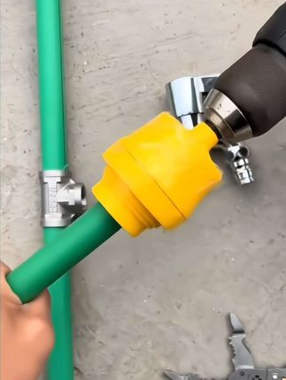 #电动无螺丝款水管套丝器 #家用塑料电动套丝工具 #电钻改水管套丝器