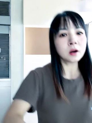 祝家人们礼拜六快乐,跳舞能让我身心健康,能忘记所有的不愉快,姐妹们,跟我一起来跳吧!!!!