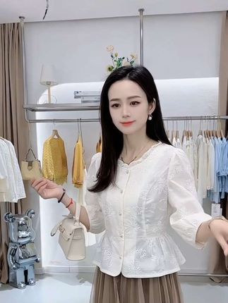 #上热门 #女装穿搭 #每日分享 #每日搭配分享👗时尚穿搭 #减龄气质