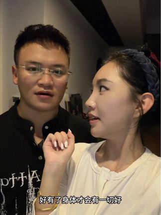 各自努力 共同进步 成为更好的我们!加油… 今晚拉萨朋友们要相聚在Raziclub呦;品尝精酿的Razibeer 探一探宝藏的山羊酒吧✌️@Razi Beer @俄才仁大舞台 #日光之城拉萨 #Razibeer #宝藏打卡地 #Raziclub #精酿beer