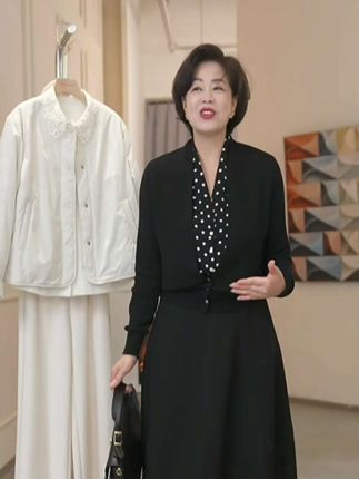 高级感拼色波点假两件小:/ 众设计感长袖针织衫女249-23956#时尚穿搭 #时尚感穿搭 #针织衫#秋冬穿搭 #穿搭#@DOU+上热门 @DOU+小助手 #高级感穿搭