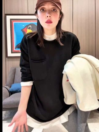 男女同款,时尚简约休闲风百搭毛衣,高级感拉满,面料柔软吸汗。适合所有年龄段,谁穿谁合适#提升气质好物 #潮流穿搭#洋气减龄#秋冬必备