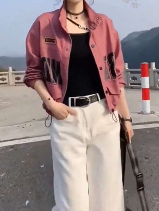 短款牛仔外套女2025春季新款时尚洋气减龄百搭设计感字母网红上衣#牛仔外套#好物推荐