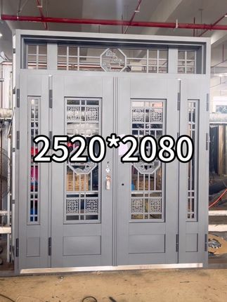 #源头工厂 #源头实力厂家 #车间实拍 车间实拍-锌合金玻璃拼接四开子母门 2520*2080 水泥灰 #别墅大门定制 #玻璃拼接大门 有做玻璃门的老板这个尺寸合适的 可以看一下做出来的效果!有喜欢的联系我们!