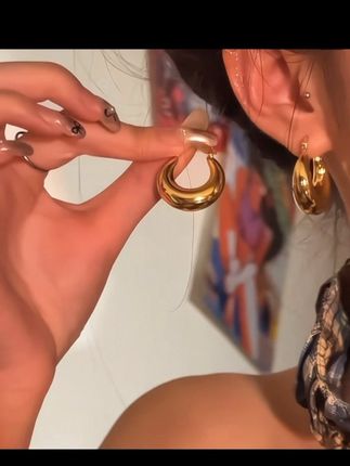 #配饰的重要性 #时尚饰品 #耳饰搭配 #耳环控女生