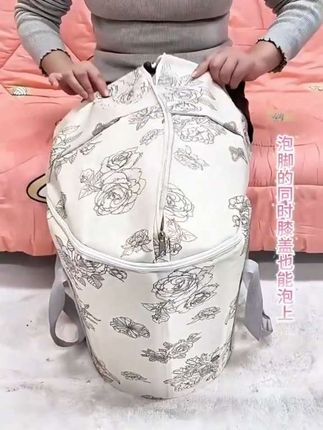 有没有给我一样爱泡脚的姐妹?这个可以折叠的加高泡脚桶,可以把腿全包起来,保温效果很好,每天泡上十几分钟暖乎乎真的很解乏,用后轻轻一压就能收纳,很方便!#好物推荐🔥 #折叠泡脚桶 #非常方便实用