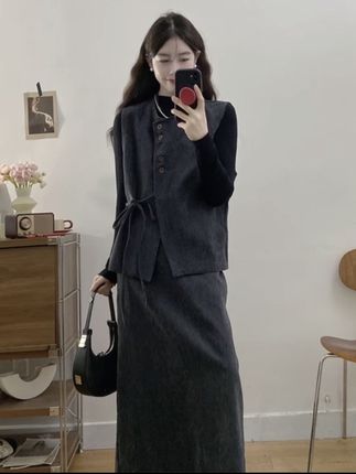 大码胖mm春秋新款韩版打底衫+小香风马甲外搭+半身裙三件套套装女#助手抖音 #日常分享 #与众不同 #秋季穿搭 #女装