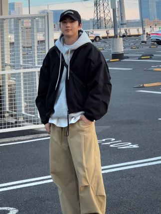 #极简穿搭 #穿搭我是认真的 #连帽卫衣 #夹克外套 #百搭裤子 不相信穿这套秋天还单身!