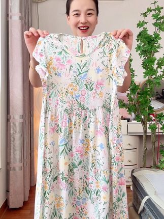 棉绸面料软软凉凉的#柔软亲肤 上身穿#凉快舒服 款式甜美#谁穿谁好看 #棉绸连衣裙 #女童连衣裙