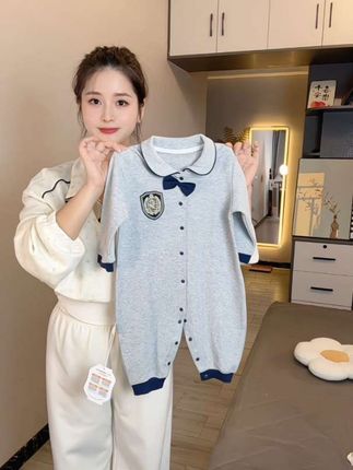 #我要上热门 这套学院风连体真的也太好看了吧~~奶呼呼的#萌宝穿搭 #舒适穿搭 #强烈推荐 #萌宝穿搭