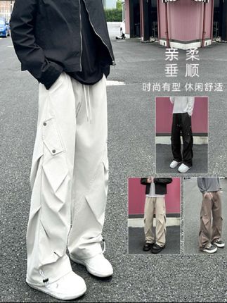 冬天不喜欢穿秋裤的家人们,这条加绒伞兵裤一定要试试!内里加绒加厚,上身一点也不显臃肿,宽松遮肉的版型可以穿到两百多斤,侧边压褶设计更显腿长,面料耐磨不起球,怎么刷都没问题。这条百搭神裤承包你的冬季穿搭,心动的家人们赶紧入手吧!#休闲裤 #百搭裤子 #休闲裤穿搭 #工装裤 #显瘦裤子