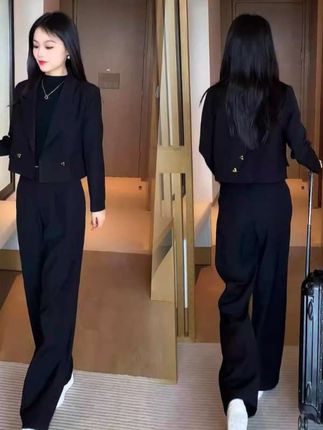 休闲西服两件套#气质穿搭 #女装穿搭 #高级感穿搭 #洋气减龄 #日常搭配