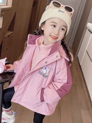 家里有女宝的赶紧去抢这个加厚库洛米的三合一冲锋衣,真的太可爱了!它还是这种可拆卸的,里面还是加绒的内胆,外套还是防水防风的,这个价格真的太划算了。#女童穿搭#三合一冲锋衣#冲锋衣外套#加厚外套#秋冬新款