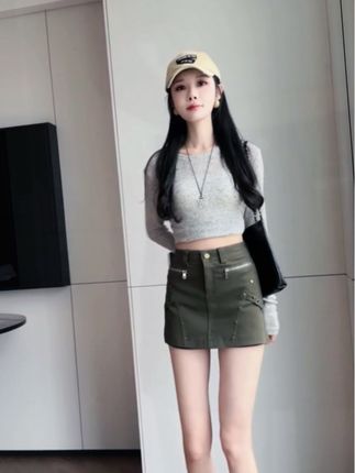 美式辣妹重工柳钉牛仔短裙女秋季款高腰修身百搭显瘦a字半身裙裤#辣妹穿搭 #ootd博主日常穿搭
