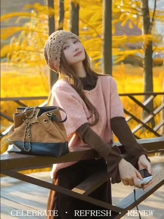 #晒晒我的秋日穿搭 #秋冬来一点琥珀流光系穿搭 #解锁秋季一周色彩灵感穿搭 @巨量千川 @DOU+小助手 #秋冬ins风穿搭技巧 #秋季彩色系穿搭测评