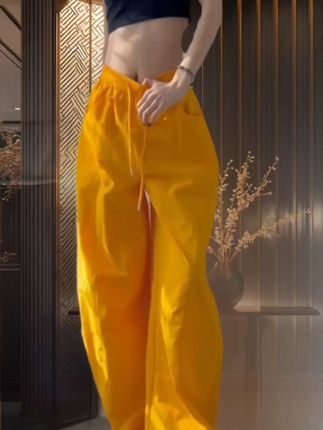 冰丝肌理感速干裤女,夏季大码胖mm宽松降落伞褶皱运动裤,垂感阔腿裤#夏季穿搭 #今日穿搭分享 #显高显瘦显腿长 #穿搭分享每一天 #夏季时尚穿搭